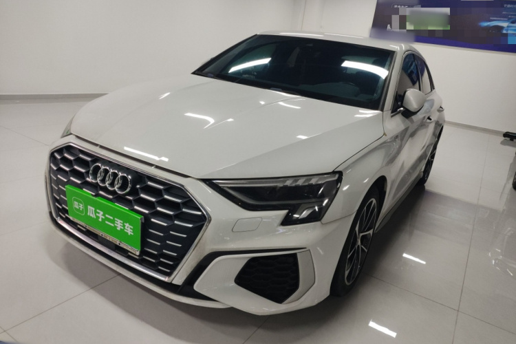 Audi A3 2021 immagine di auto #2