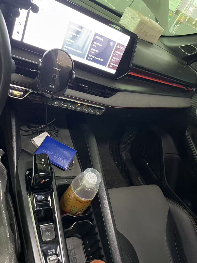 GEELY Binray 2022 car image #3
