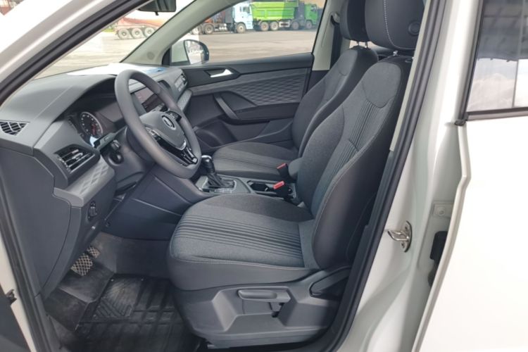 Volkswagen Tharu 2021 car image #15