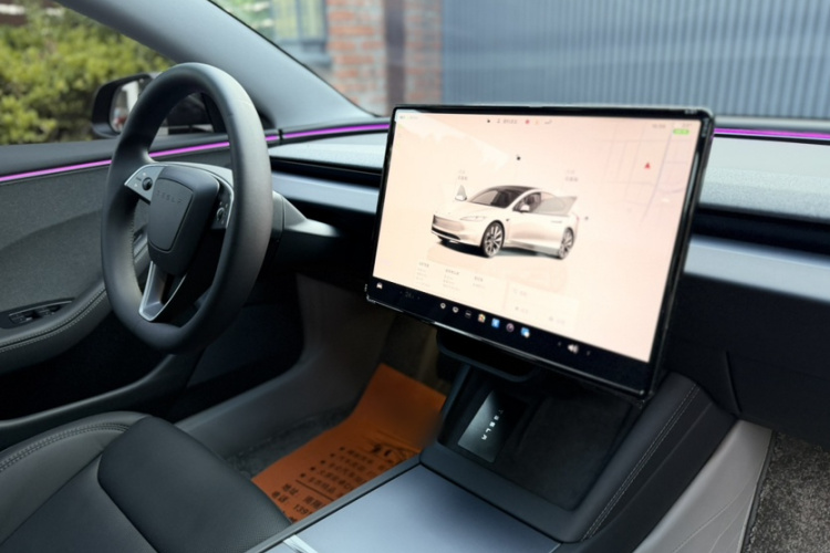 Tesla Model 3 2025 #14 Tesla Model 3 2025 car image #14