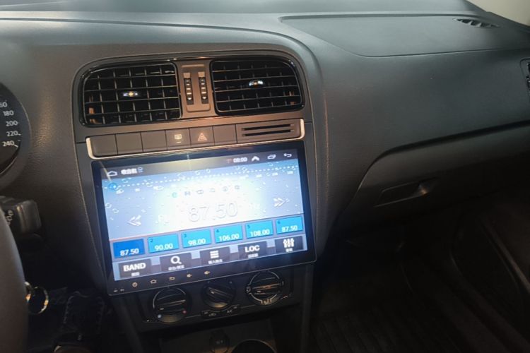 Volkswagen Polo 2017 #17 Volkswagen Polo 2017 car image #17