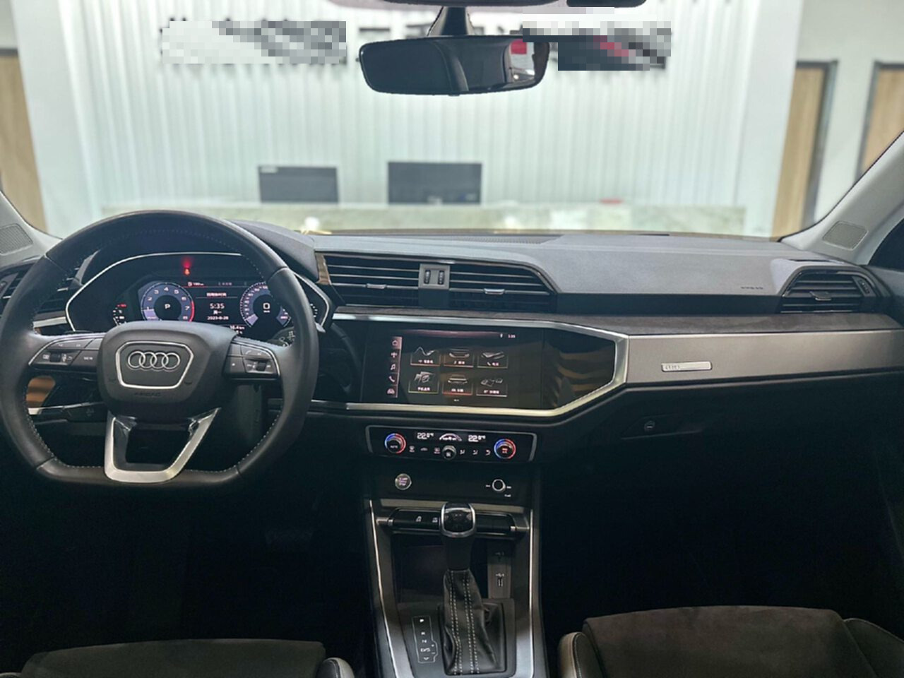 Audi Q3 2020 #9 Audi Q3 2020 car image #9