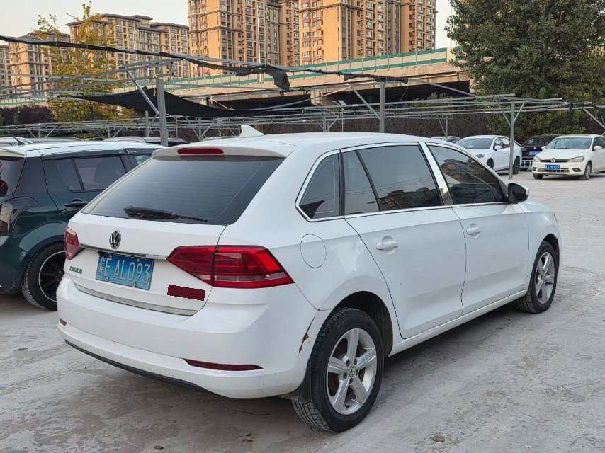 Volkswagen Santana 2015 car image #4