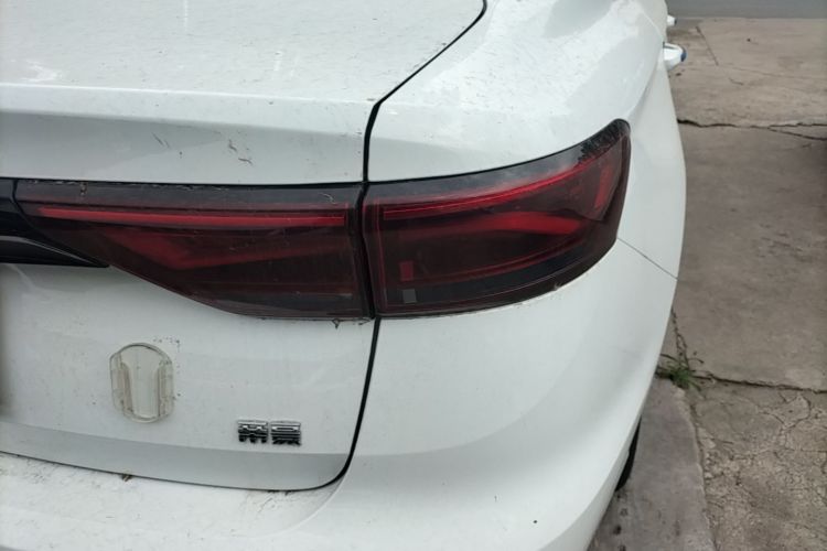 GEELY Emgrand 2024 car image #8