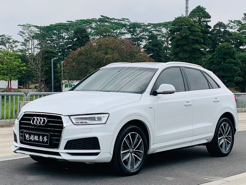 Audi Q3 2019 car image #3
