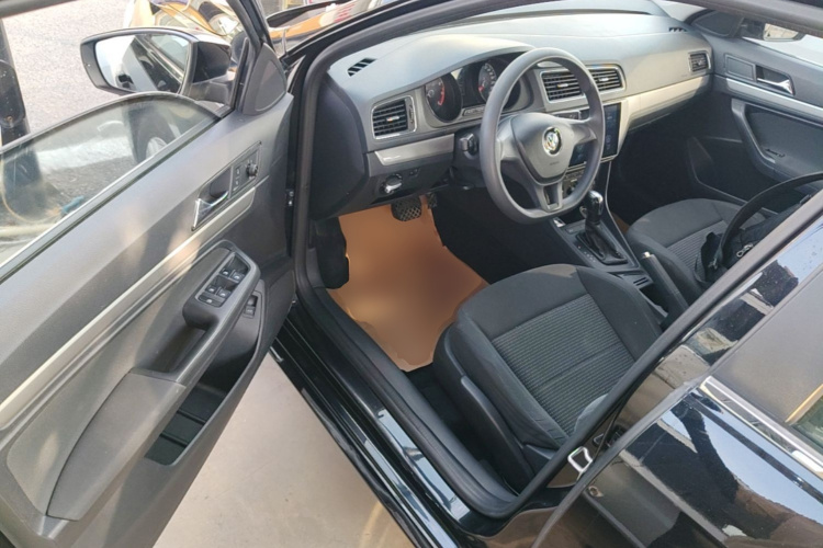 Volkswagen Lavida 2018 #16 Volkswagen Lavida 2018 car image #16