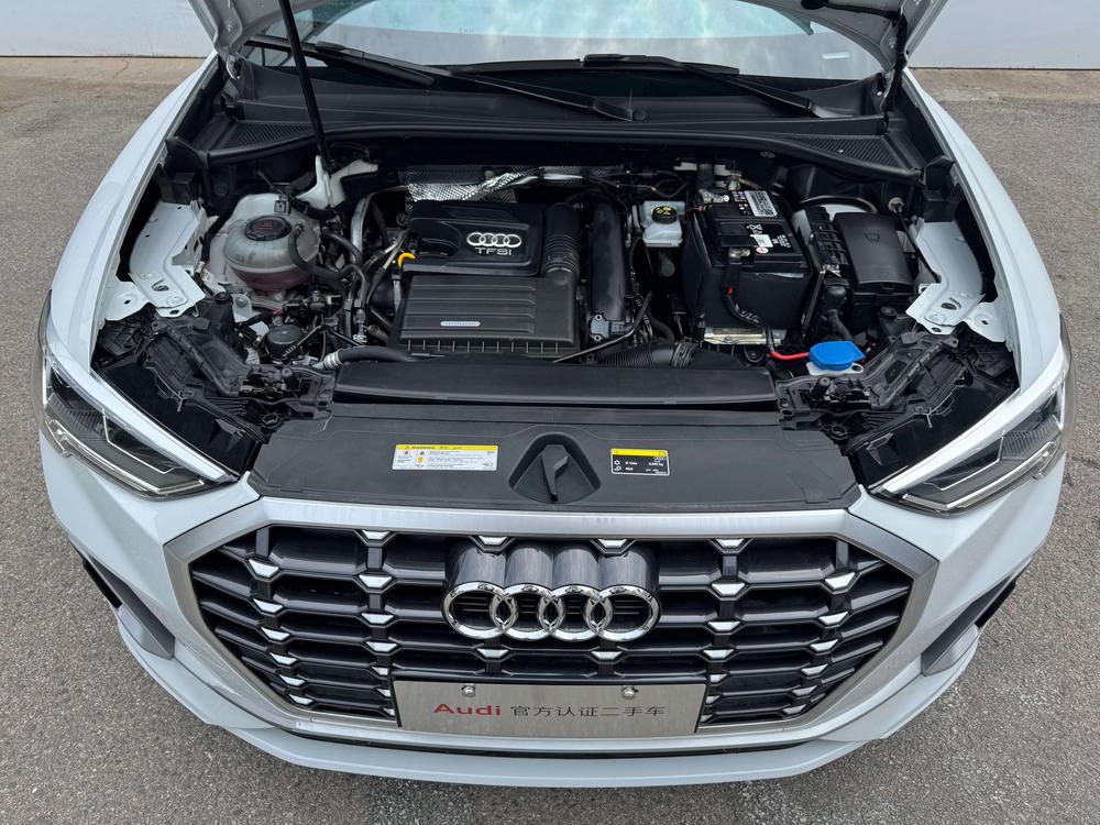 Audi Q3 2021 car image #8