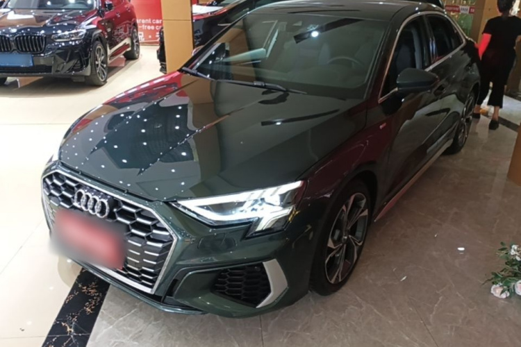 Audi A3 2022 immagine di auto #2