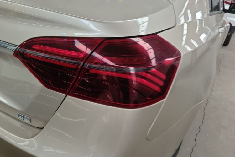 GEELY Emgrand 2020 #8 GEELY Emgrand 2020 car image #8