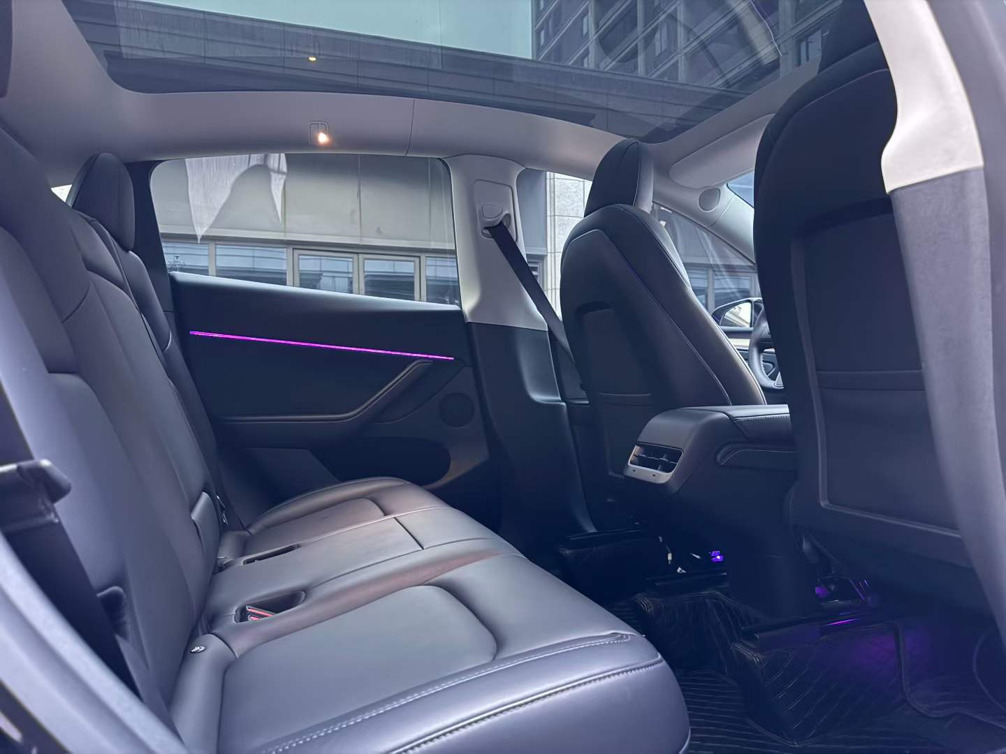 Tesla Model Y 2021 #6 Tesla Model Y 2021 immagine di auto #6