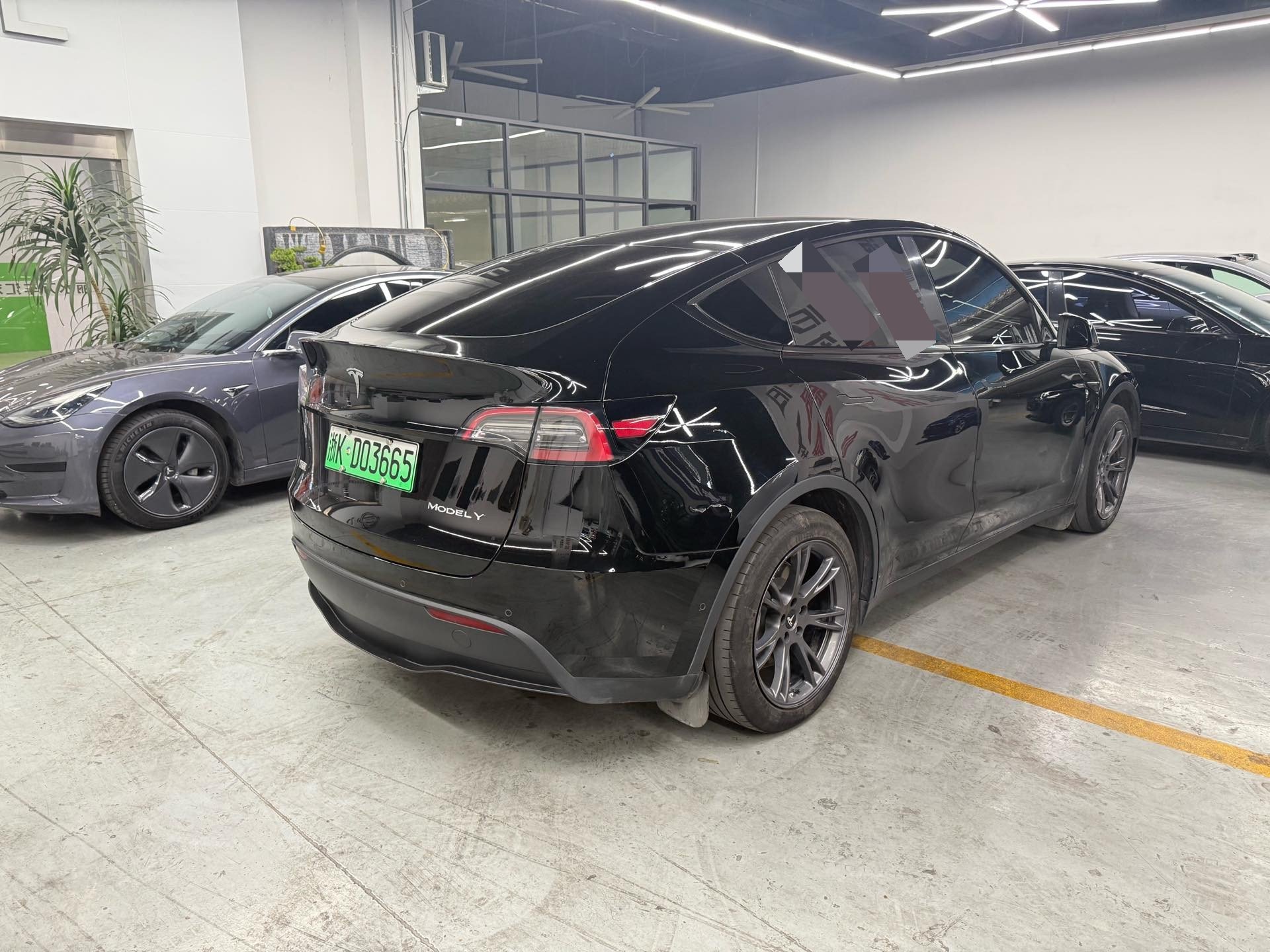 Tesla Model Y 2024 #2 Tesla Model Y 2024 immagine di auto #2
