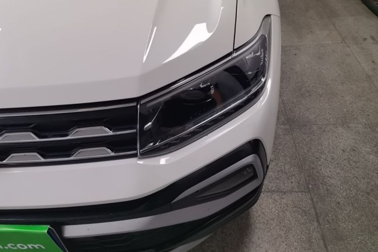 Volkswagen T-Cross 2020 #23 Volkswagen T-Cross 2020 car image #23