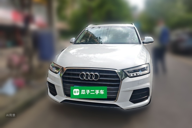 Audi Q3 2018 car image #3
