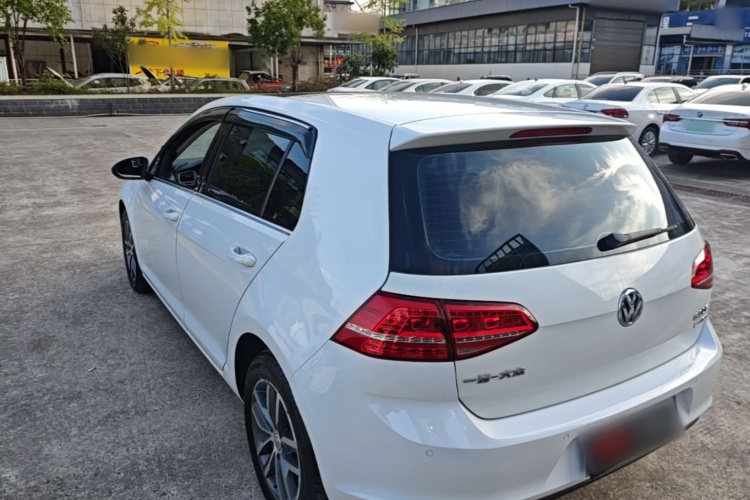 Volkswagen Golf 2016 car image #5