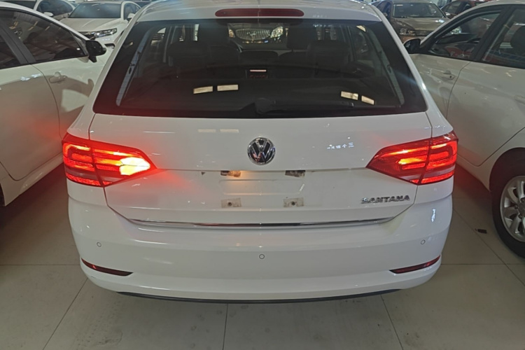 Volkswagen Santana 2015 car image #6