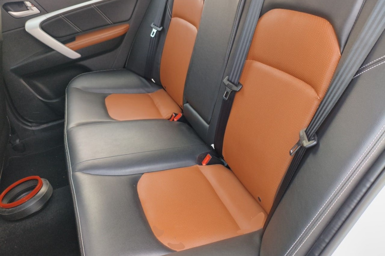 GEELY Emgrand 2015 car image #10