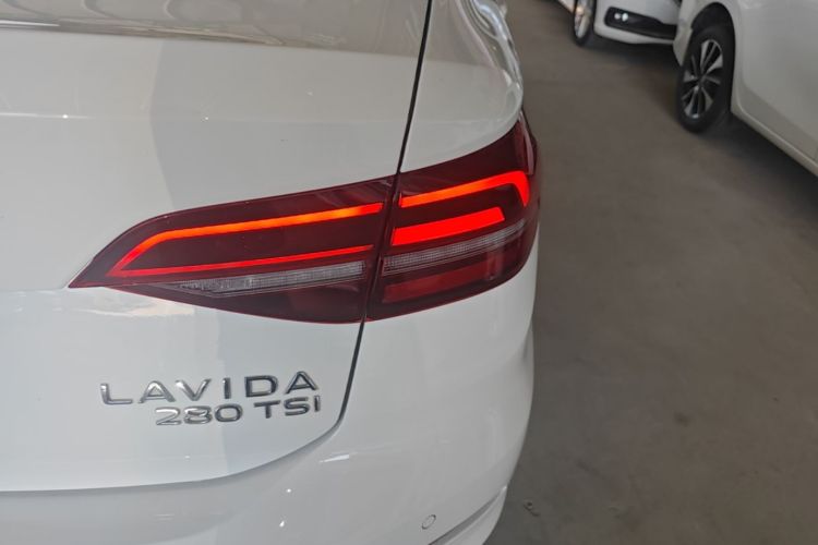 Volkswagen Lavida 2021 car image #8
