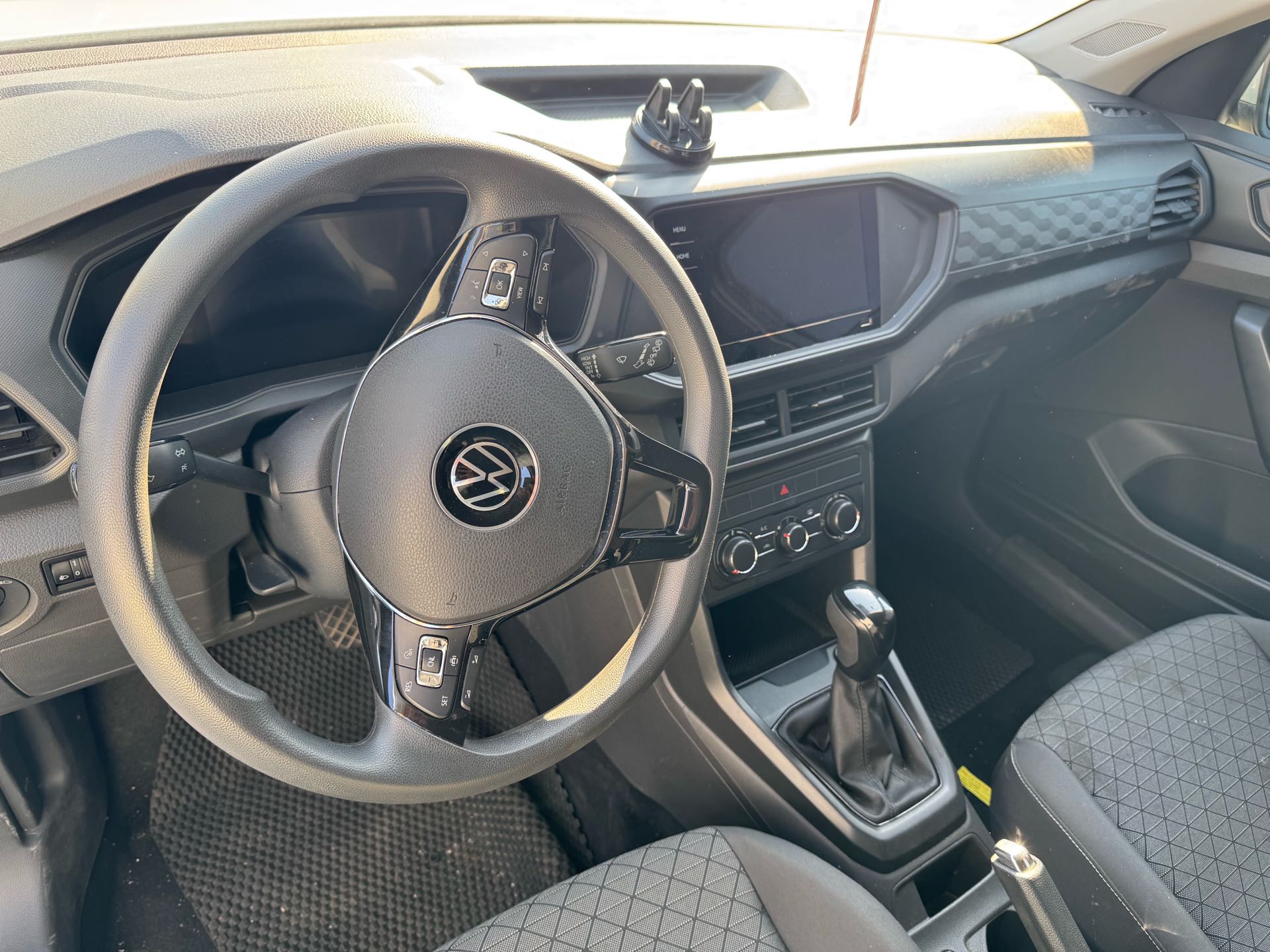 Volkswagen T-Cross 2024 #5 Volkswagen T-Cross 2024 صورة سيارة #5
