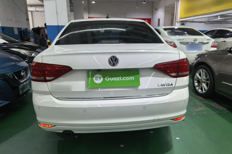 Volkswagen Lavida 2018 car image #6