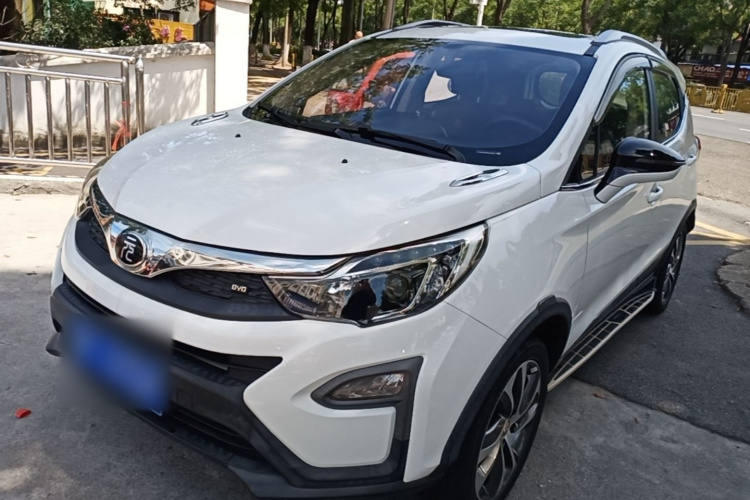 BYD Yuan 2018 #2 BYD Yuan 2018 car image #2