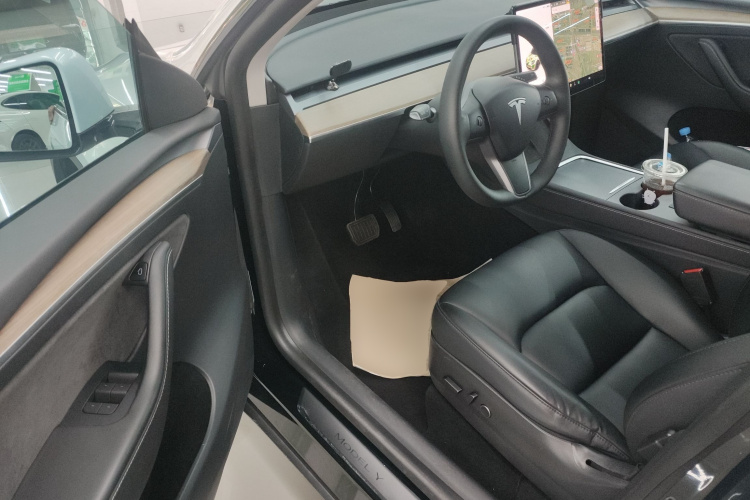 Tesla Model Y 2021 #16 Tesla Model Y 2021 immagine di auto #16