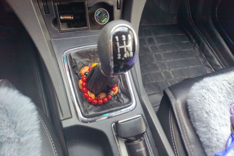 GEELY Emgrand 2017 car image #16