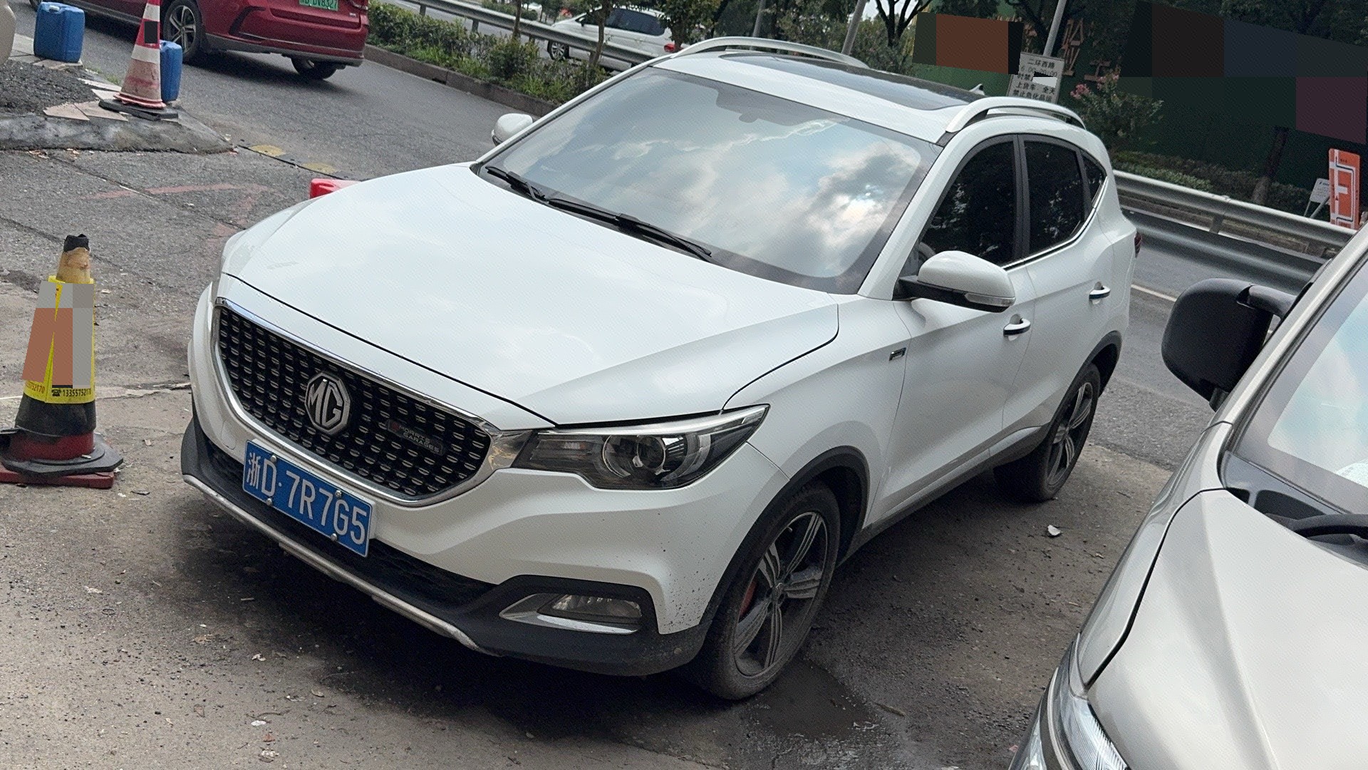 MG ZS 2018 car image 