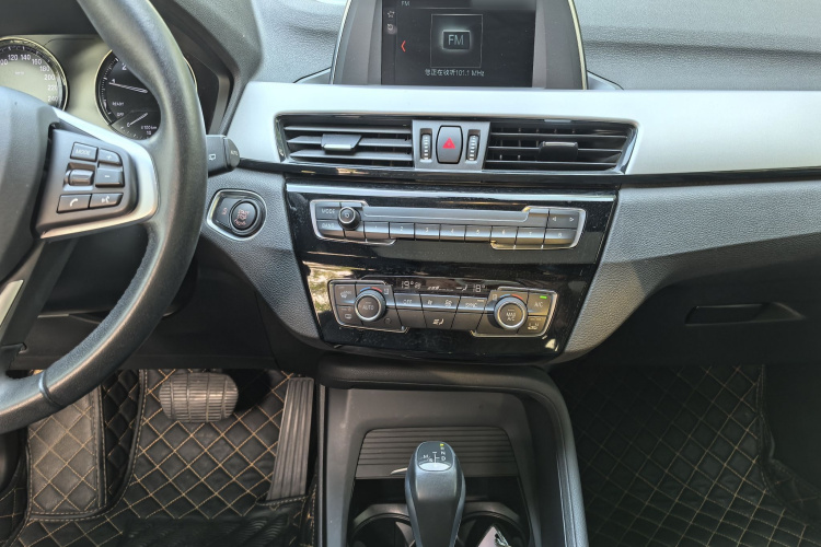 BMW X1 2019 #16 BMW X1 2019 car image #16