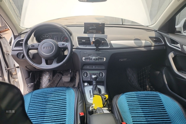 Audi Q3 2019 car image #11