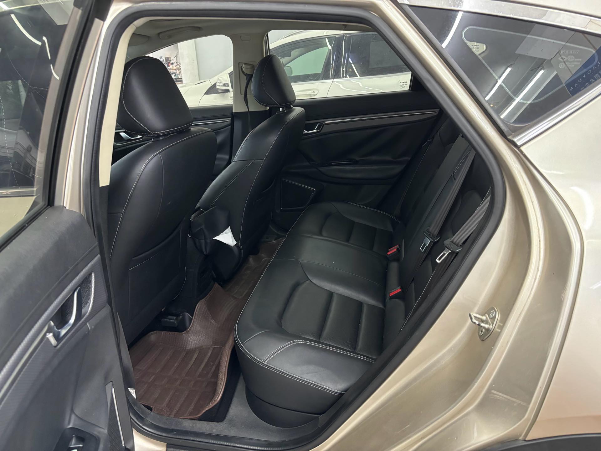 GEELY Emgrand GS 2016 car image #5