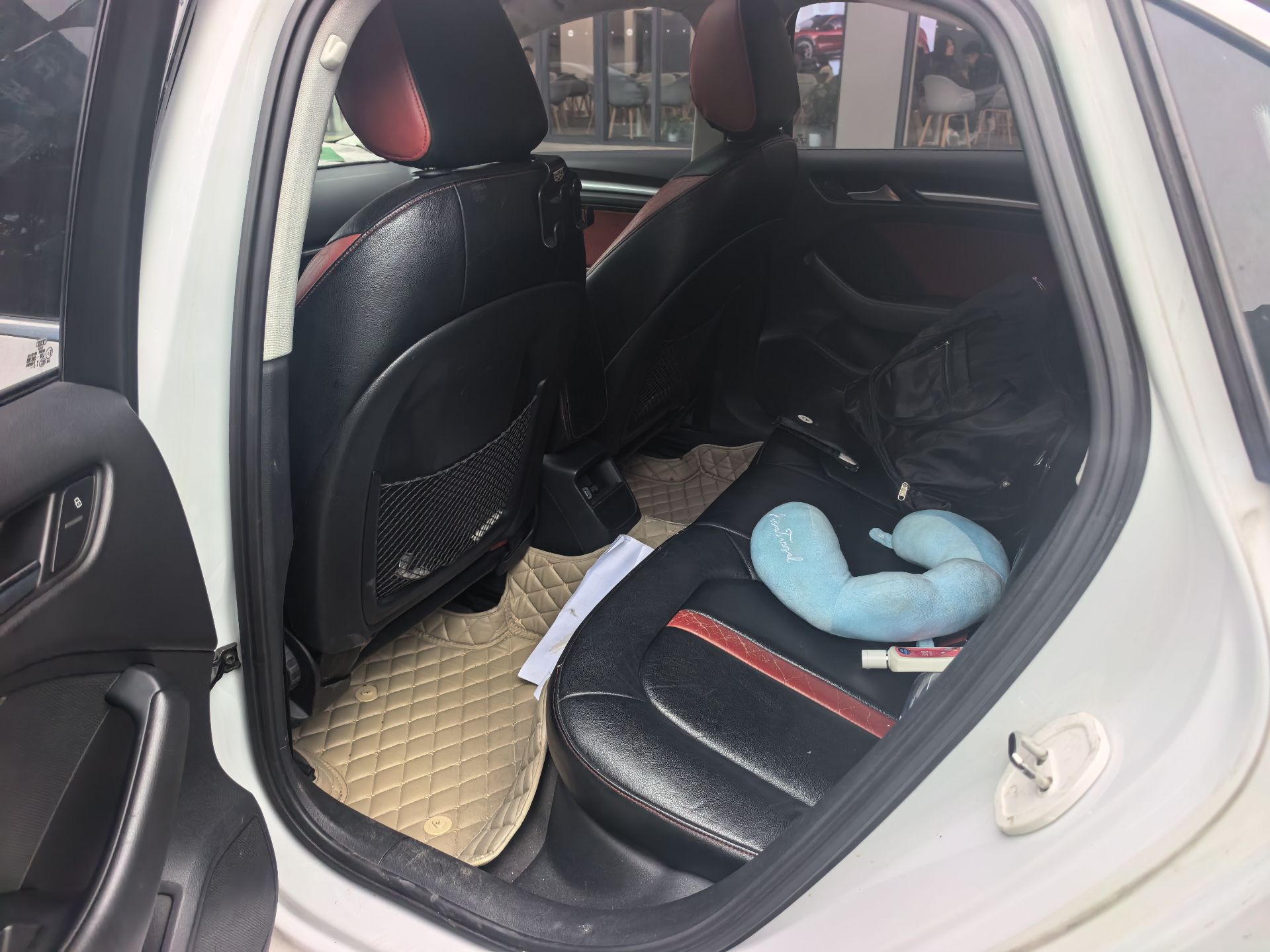 2015 car image #7