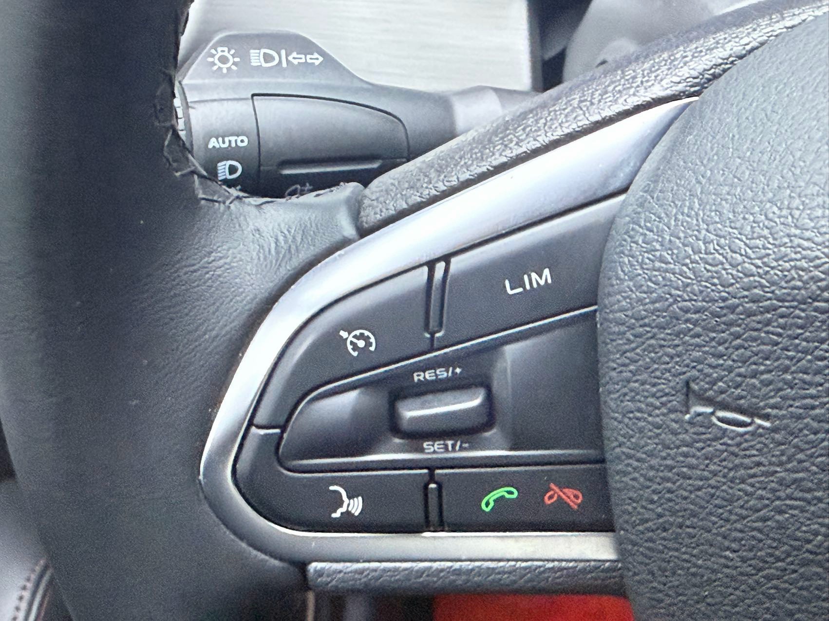 GEELY Coolray 2022 #8 GEELY Coolray 2022 car image #8
