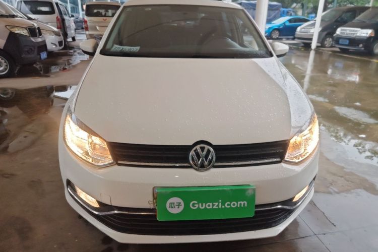 Volkswagen Polo 2016 car image #3