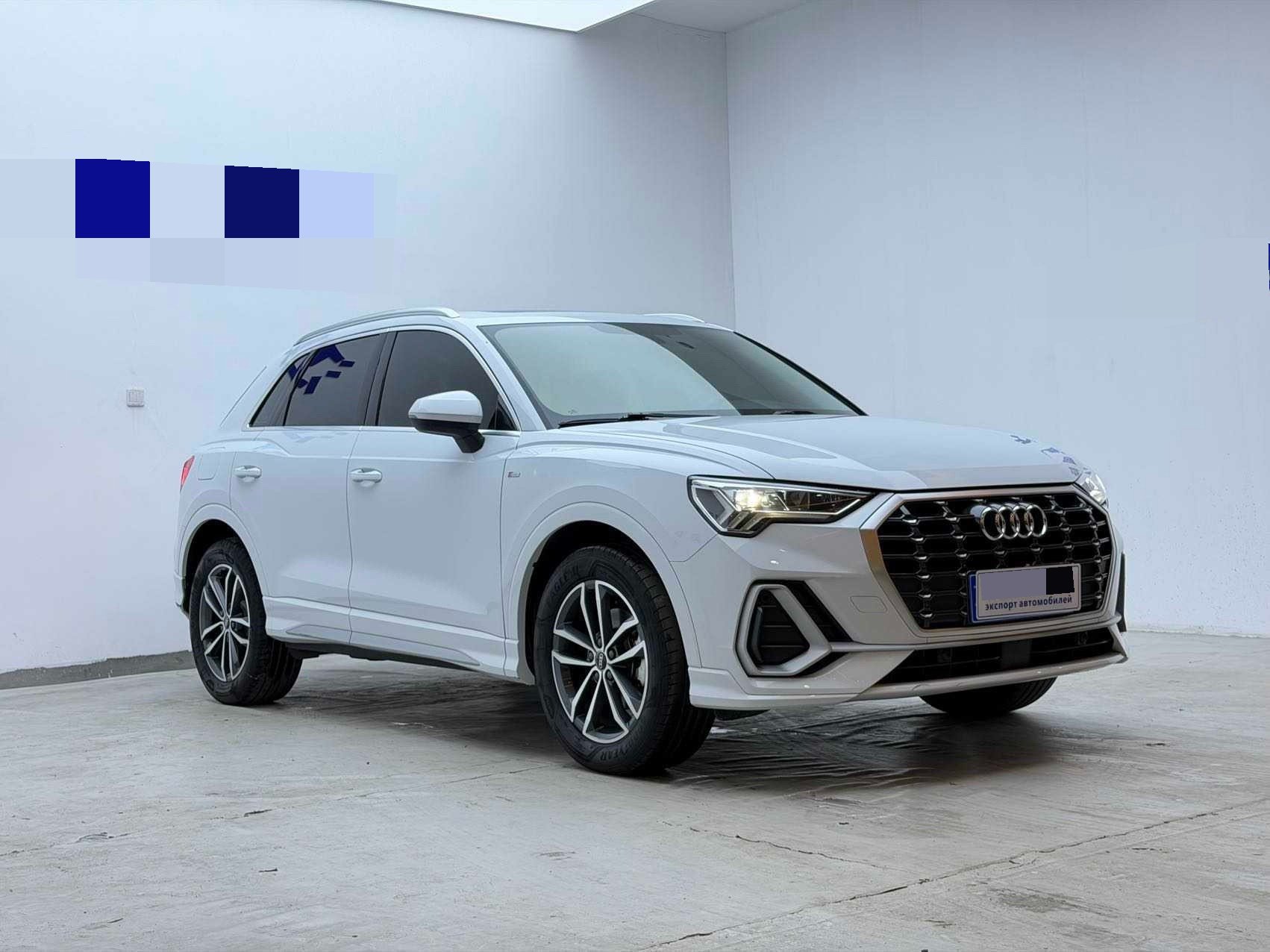 Audi Q3 2022 car image #3