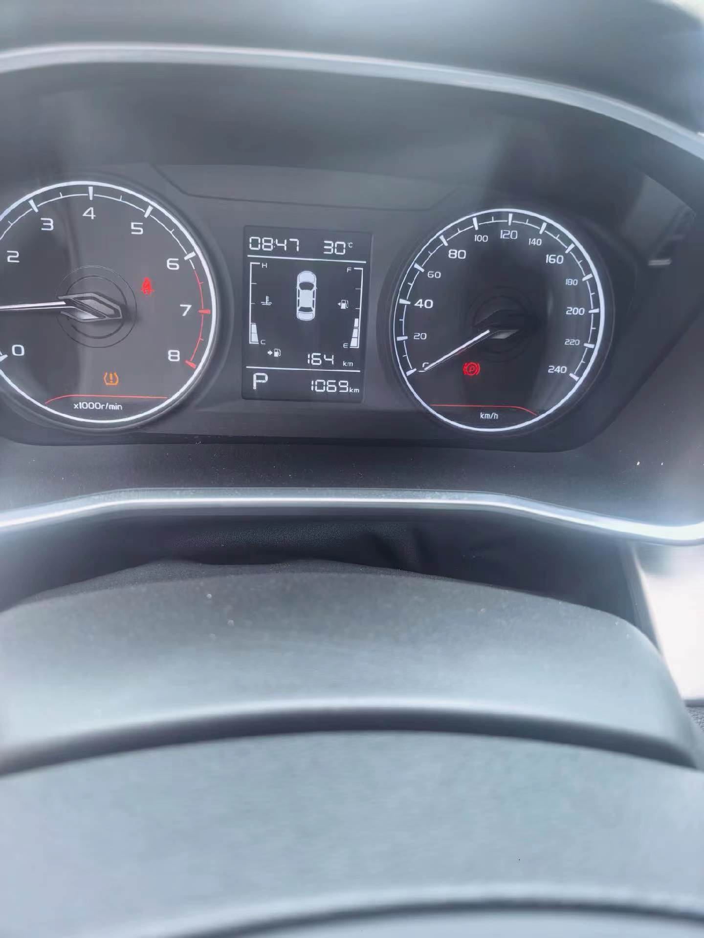 GEELY Coolray 2025 car image #5