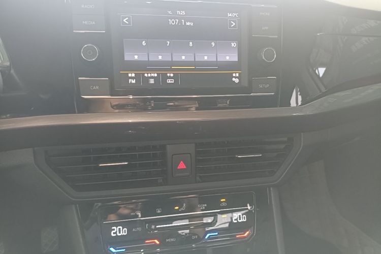 Volkswagen Bora 2019 immagine di auto #13