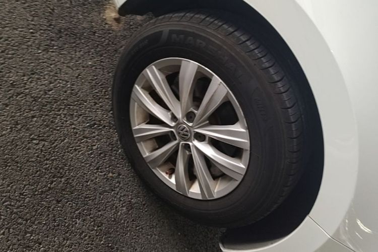 Volkswagen Bora 2016 car image #9