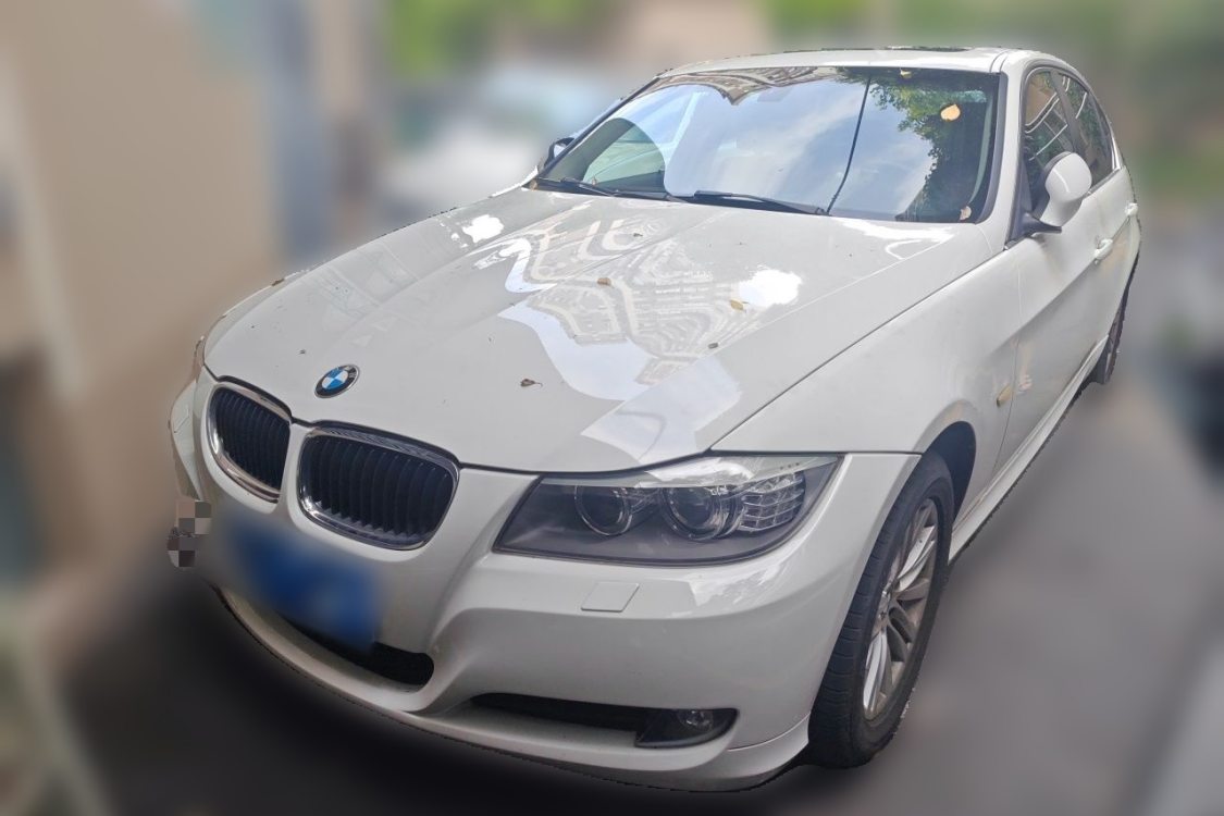 BMW 3 Series 2011 car image 