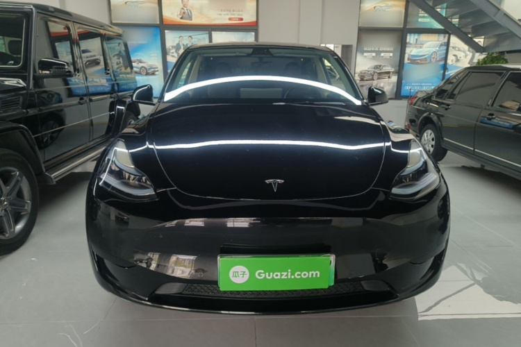 Tesla Model Y 2023 #3 Tesla Model Y 2023 car image #3