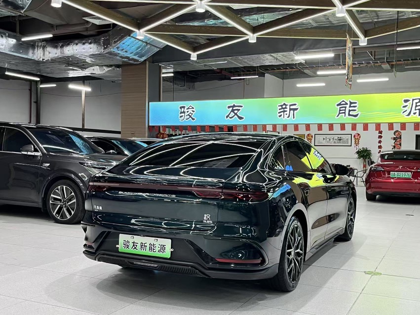 BYD Han 2023 car image #2