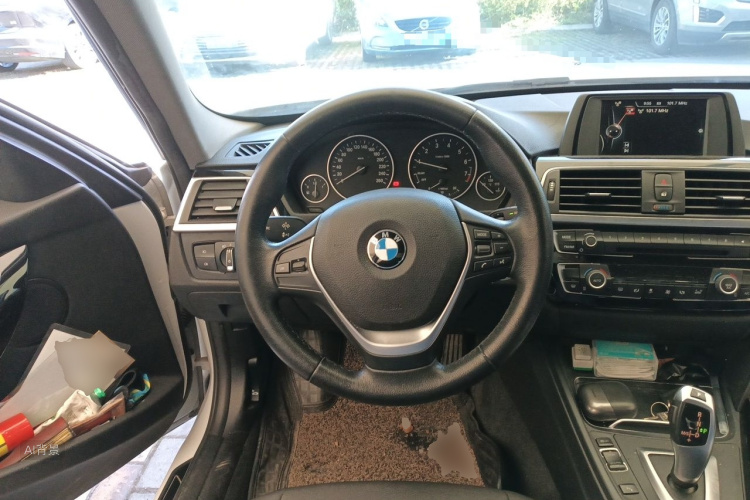 BMW 3 Series 2017 #12 BMW 3 Series 2017 car image #12