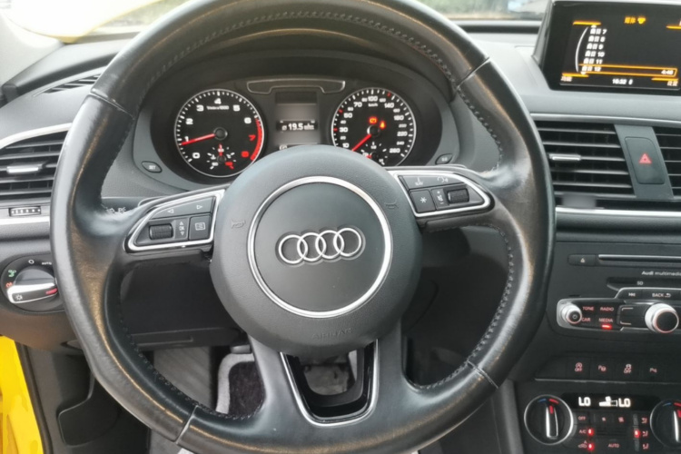 Audi Q3 2017 #11 Audi Q3 2017 car image #11