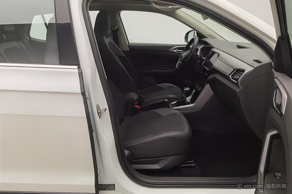 Volkswagen T-Cross 2021 car image #10