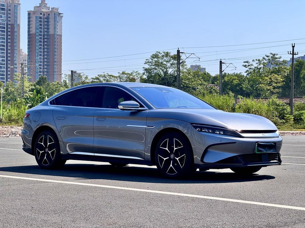 BYD Han 2024 immagine di auto #3