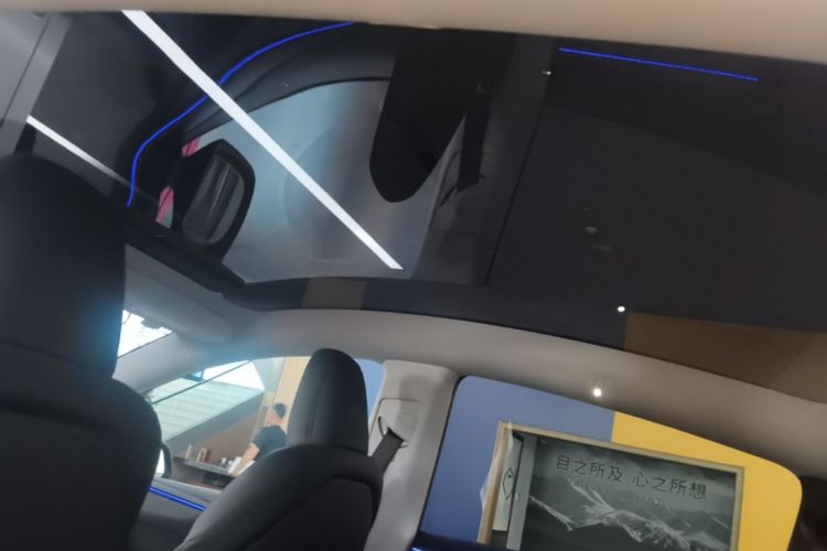 Tesla Model Y 2025 #18 Tesla Model Y 2025 car image #18