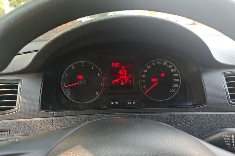 Volkswagen Santana 2020 car image #13