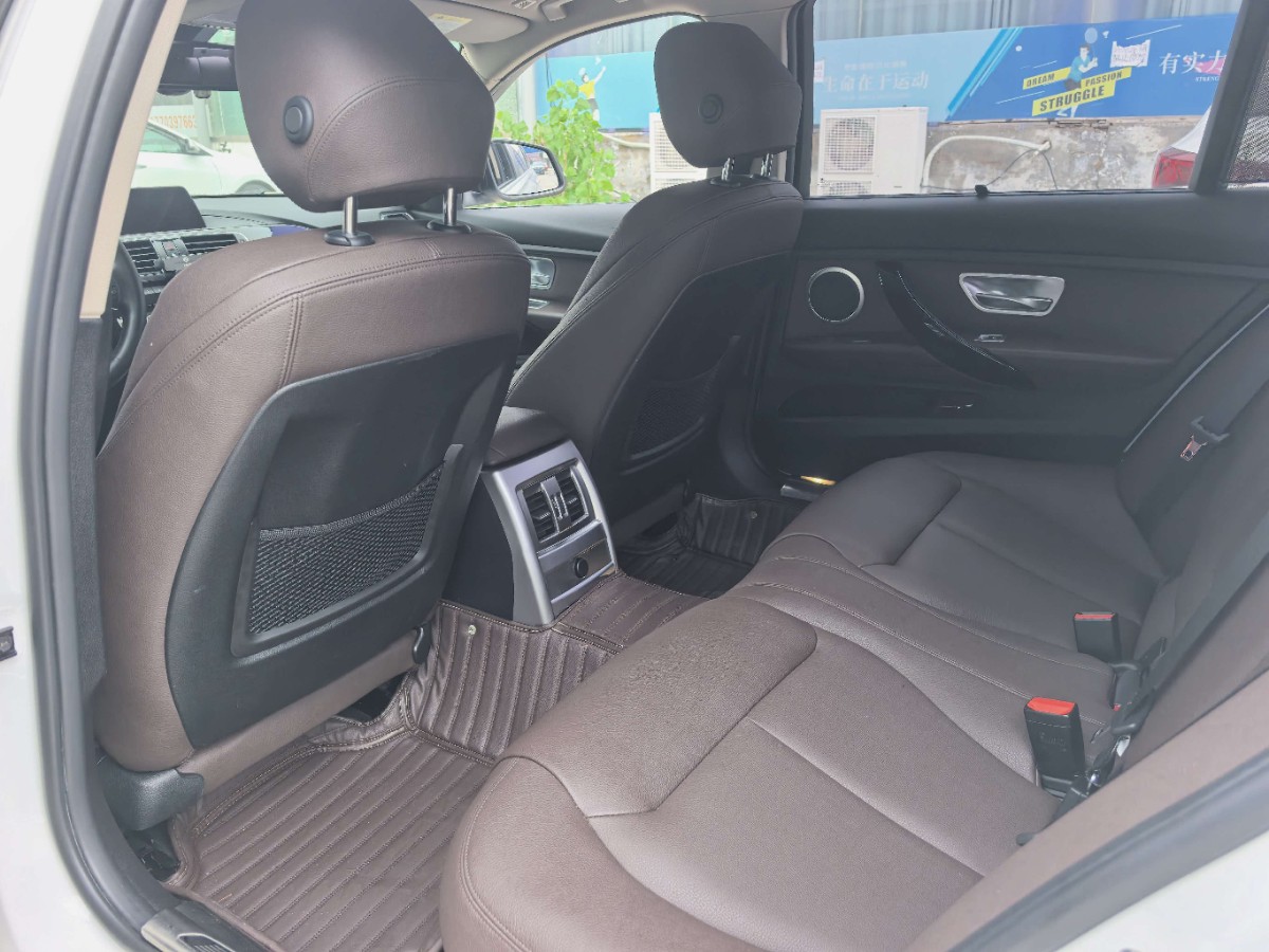 BMW 3 Series 2018 #5 BMW 3 Series 2018 car image #5