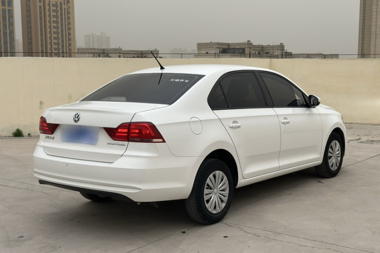 Volkswagen Santana 2022 car image #8