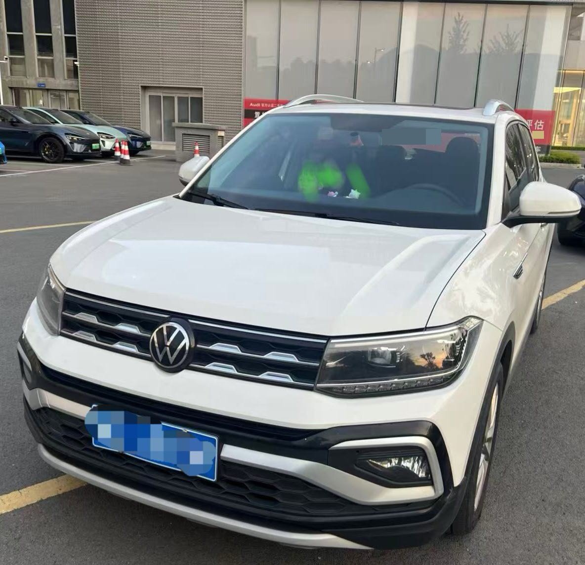 Volkswagen T-Cross 2021 Volkswagen T-Cross 2021 car image