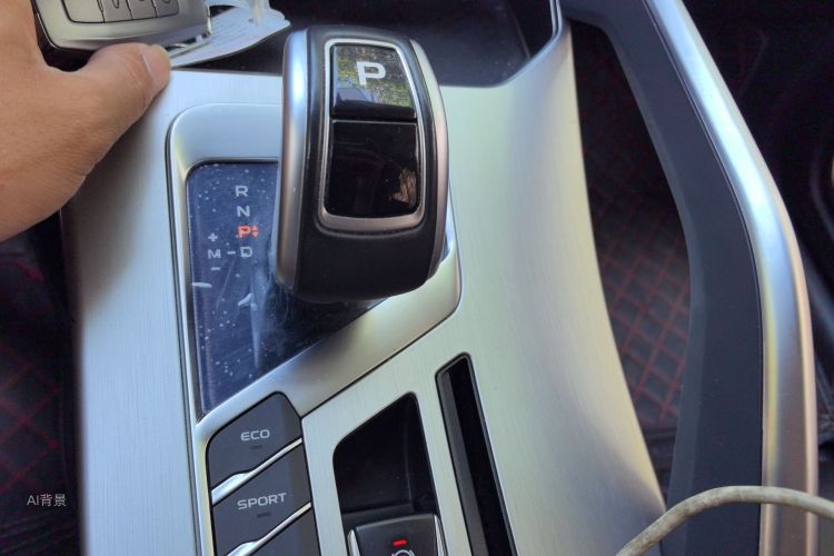 GEELY Coolray 2021 immagine di auto #16